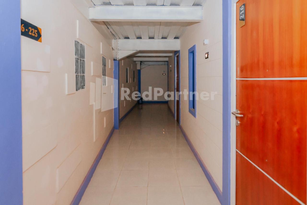 Ungu Kangen Hotel Bogor Mitra Reddoorz Luaran gambar